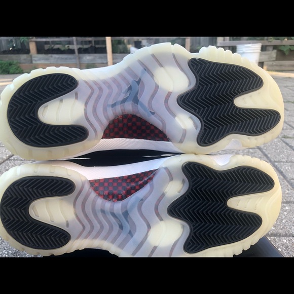 DS Jordan 11 Retro 72-10 - Picture 6 of 9